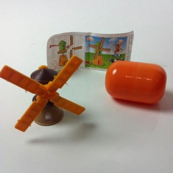 おもちゃ入りカプセル サプライズエッグ ミックス (100個入)