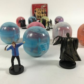 サプライズエッグ - カプセル入りハリー・ポッターフィギュアMIX (100個)