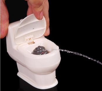GADGET おもしろトイレ型水鉄砲 (24個セット)