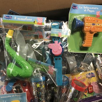 ペッパピッグ おもちゃミックス (100個) - 宝箱補充用リフィル | B2B卸売