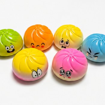 RAGE - スクイーズ 餃子 Lサイズ (9 x 9 x 4 cm) - 2026年バズるフィジェット玩具 - ヘッダーカード付 (24個入)